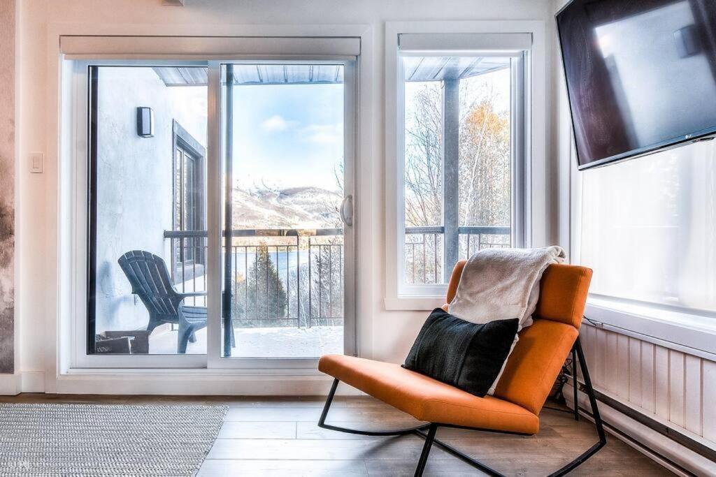 Chic Mt-Tremblant Condo With View On The Lake By Denstays Мон-Трамблан Екстер'єр фото